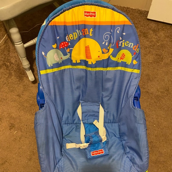 Baby items - Picture 1 of 4